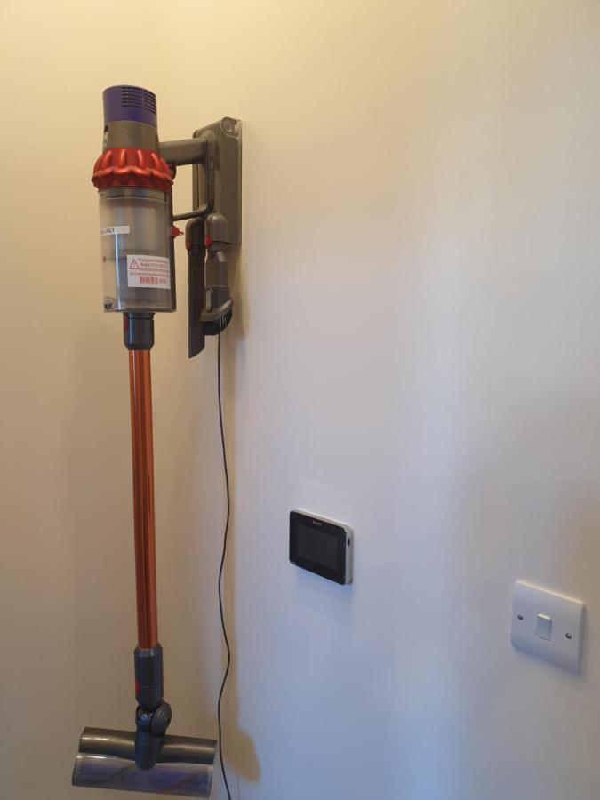 London Luxury Spacious 2 Bedroom Apartment 4 Mins From Ilford Stn. Free Parking 외부 사진