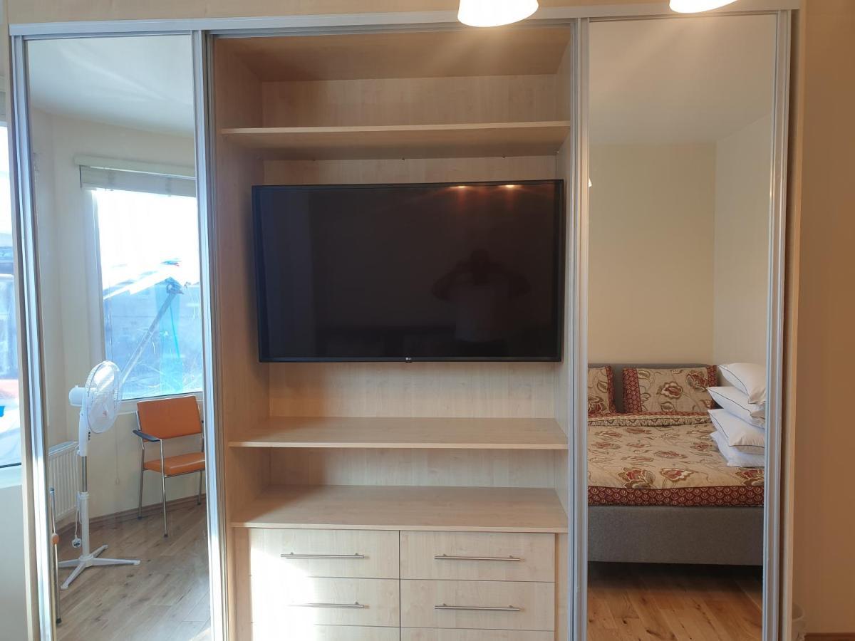London Luxury Spacious 2 Bedroom Apartment 4 Mins From Ilford Stn. Free Parking 외부 사진
