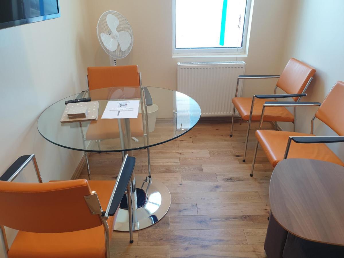 London Luxury Spacious 2 Bedroom Apartment 4 Mins From Ilford Stn. Free Parking 외부 사진